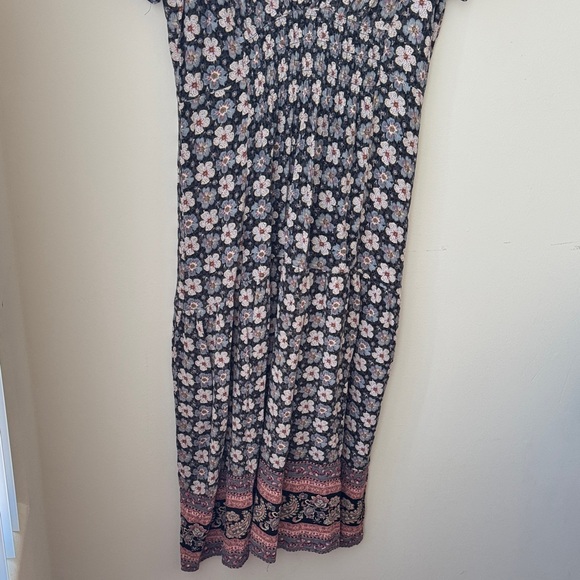 Knox Rose Black and White Floral Maxi Dress - Picture 2 of 5